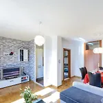 Apartman Nice In With Wifi Cavtat