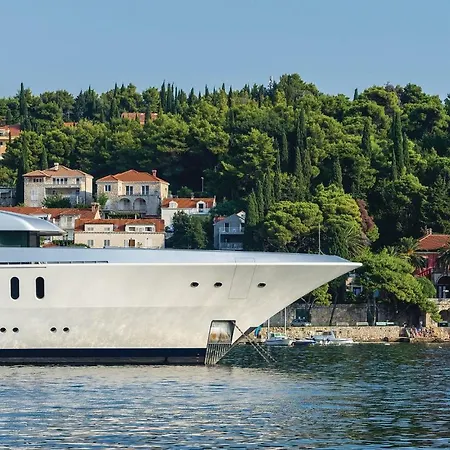 Apartman Nice In With Wifi Cavtat